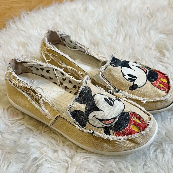 CROCS Mickey Mouse Disney Tan Canvas Slip On Loafer Flats Women’s 9 W - Picture 8 of 12